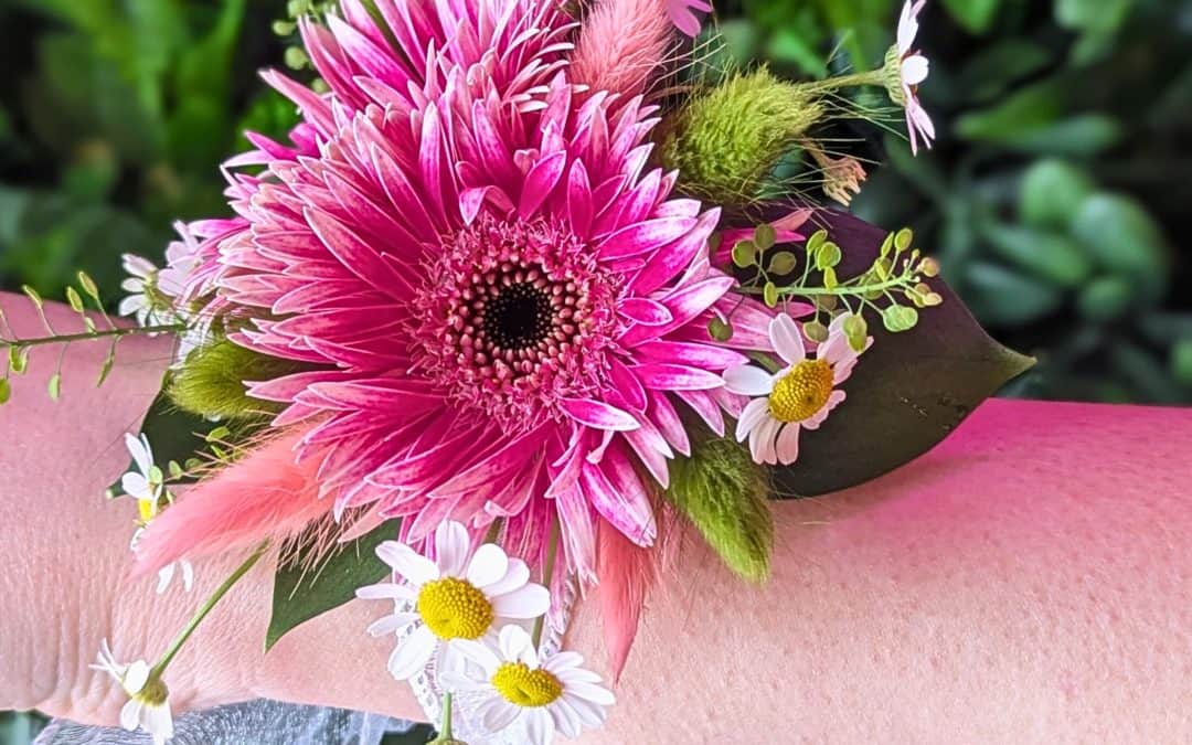 Everything You Need to Know About Corsages in Aberdeen – And Why We Absolutely Love Making Them!